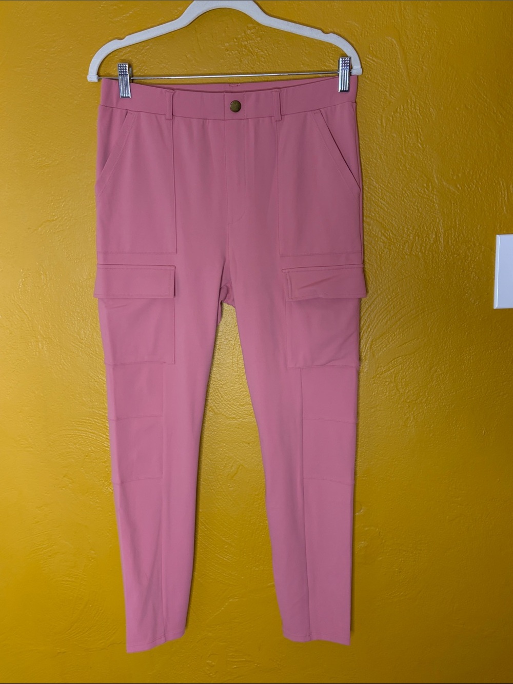 Halara DayStretch NWT LG R High Waist Zipper Pocket Skinny Cargo Pant Dusty pink